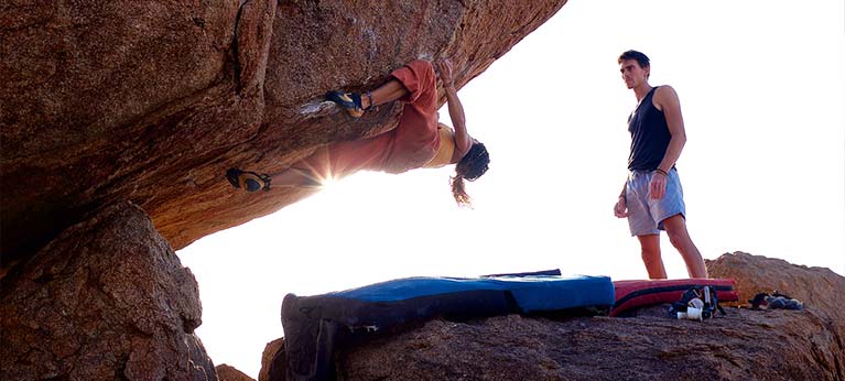 Bouldering vs Rock Climbing — Ultimate Gear Lists